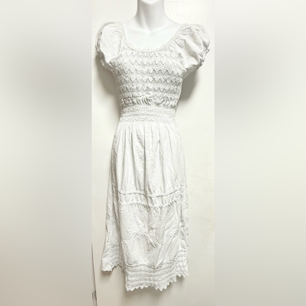 Elegant White Lace Dress size S